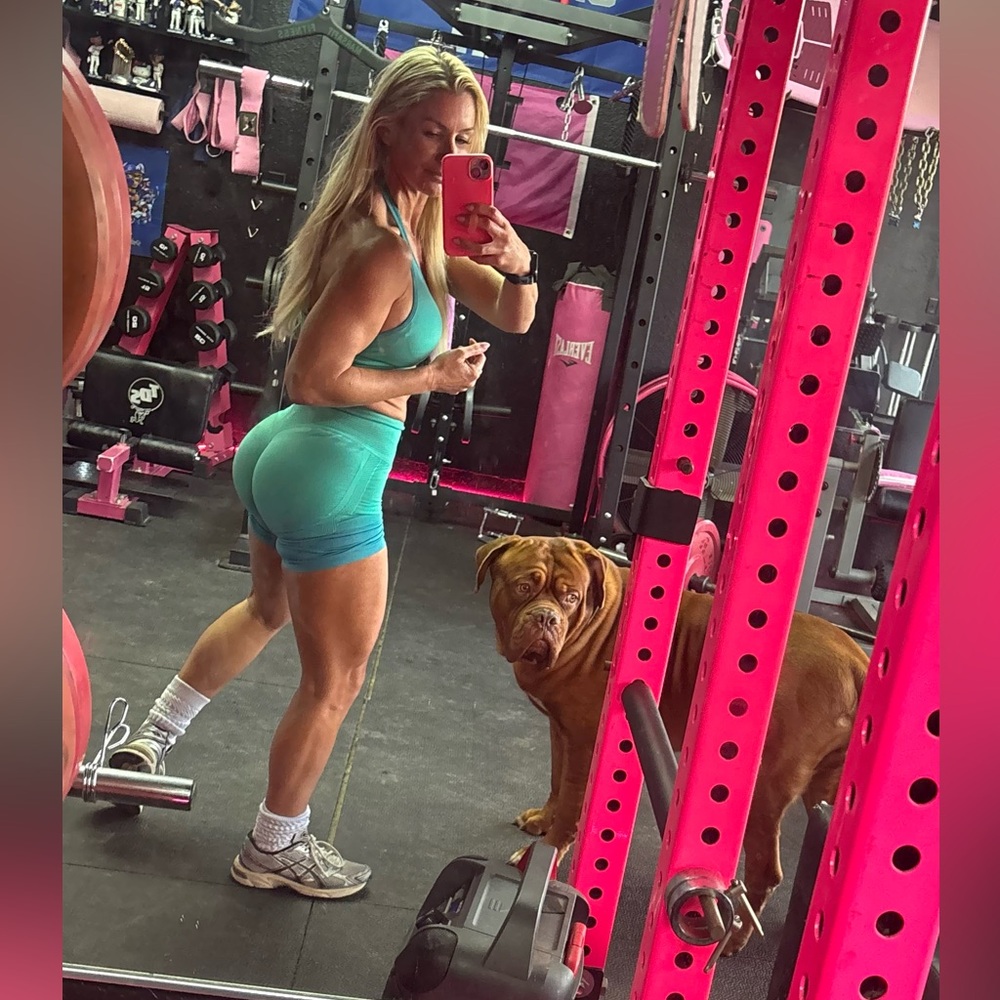 BuffBunny miracle seamless xs shorts and sports bra S.  Play ombré. Set.